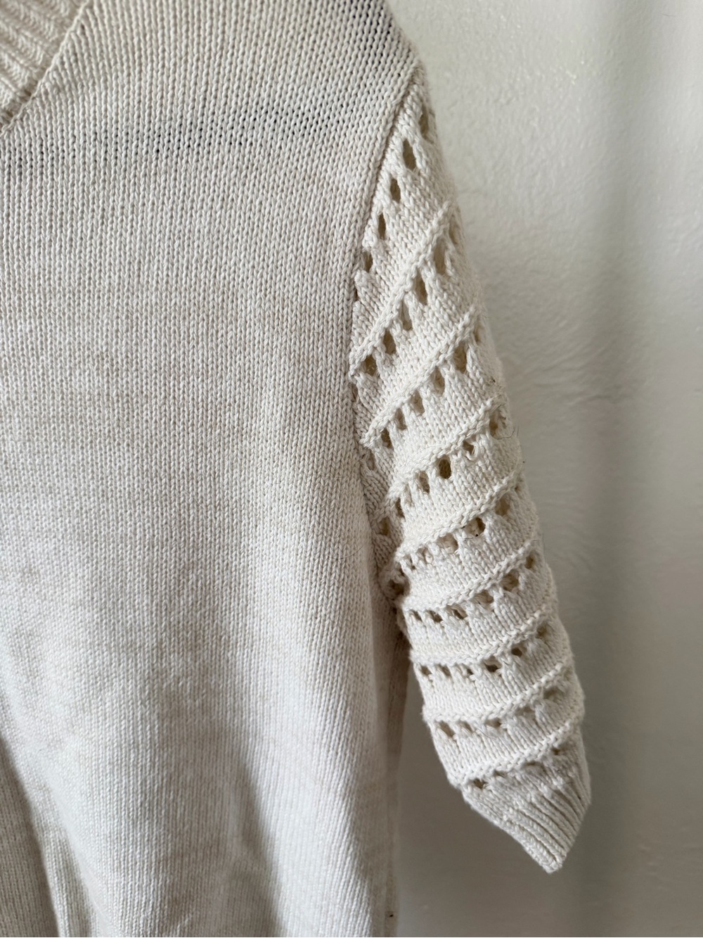 Sanctuary Cream Short-Sleeve Knit Sweater Size Large - Picture 3 of 4
